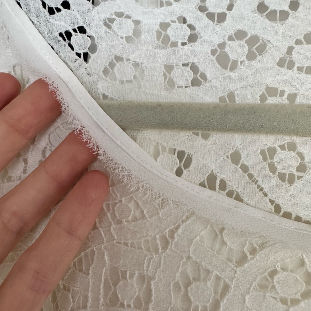 TAHARI Cream Lace Eyelet Women’s Top - Picture 6 of 6